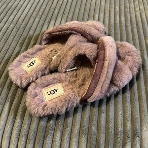 UGG Australia Abela Women’s Sheepskin Slides Slip-on Slippers!
